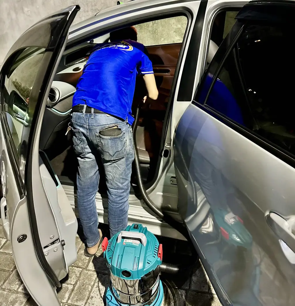 Porish Car interior cleaning service